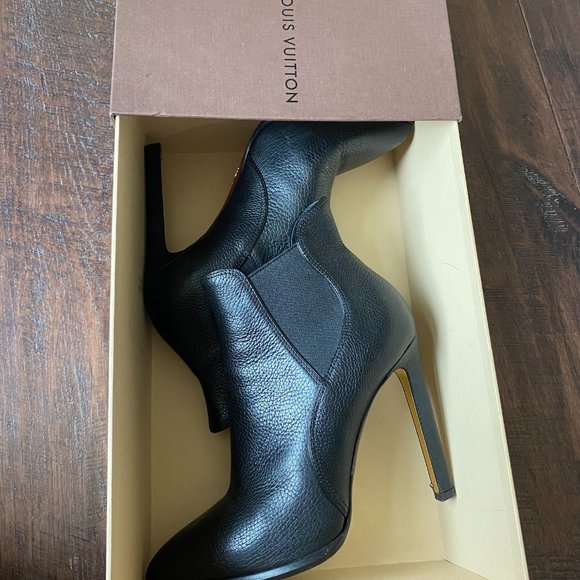 Louis Vuitton Heel Booties - Picture 14 of 15